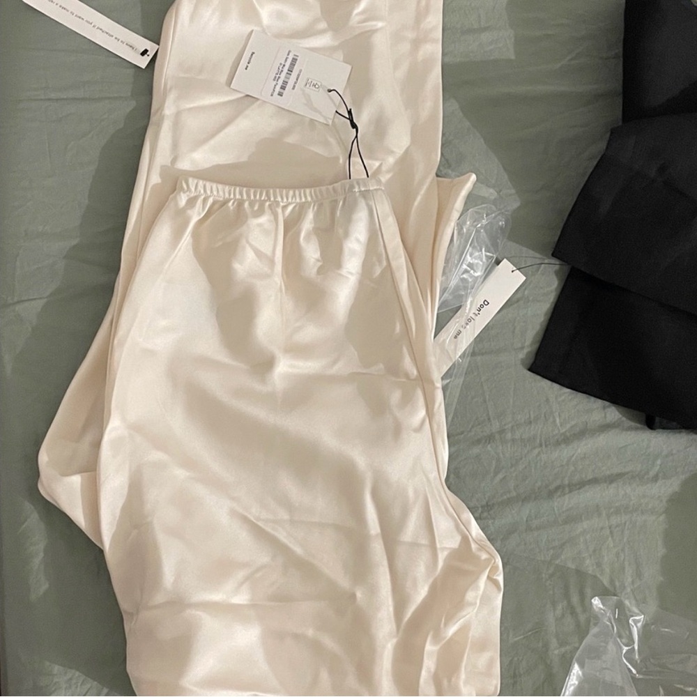 Reformation Gale Satin Mid Rise Bias Pant - Picture 6 of 6